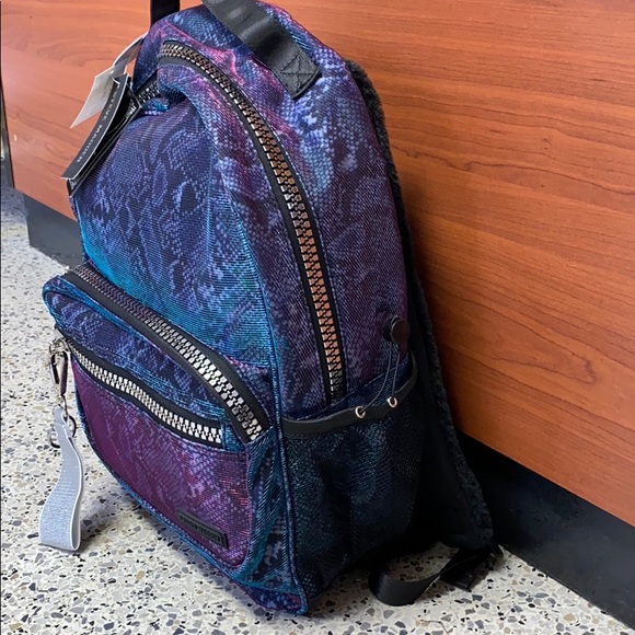 NWT Steve Madden Skylar Medium Backpack New - Picture 3 of 6